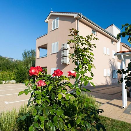 Apartments Crnekovic Jasna Башка Экстерьер фото